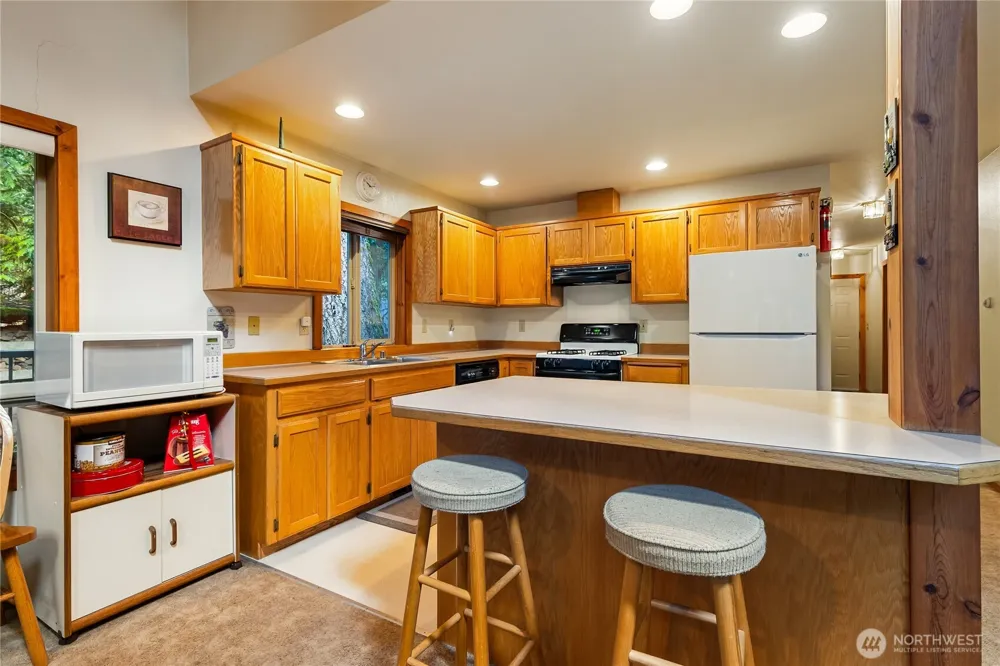7077 Austin Pass Road Glacier, WA 98244