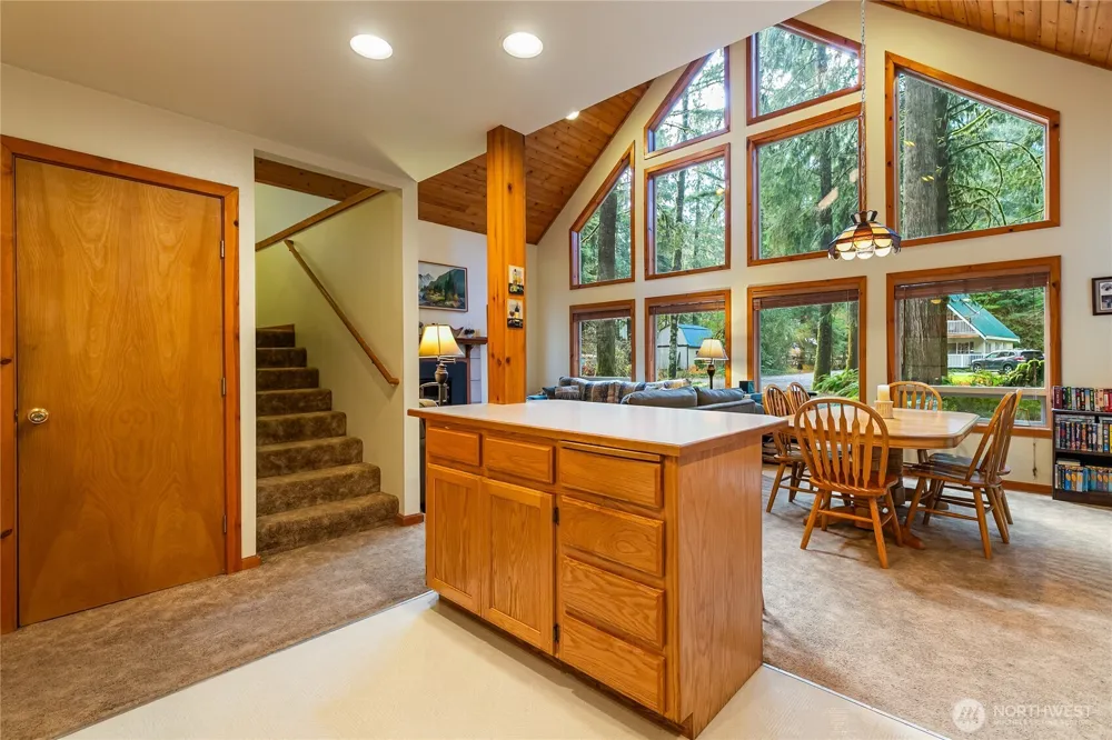 7077 Austin Pass Road Glacier, WA 98244