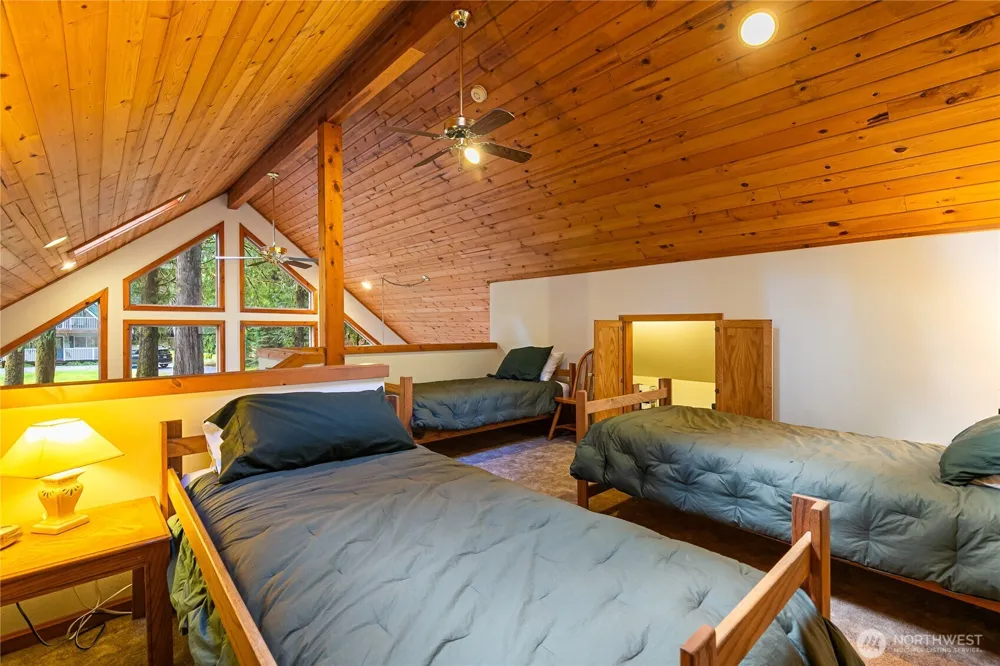 7077 Austin Pass Road Glacier, WA 98244