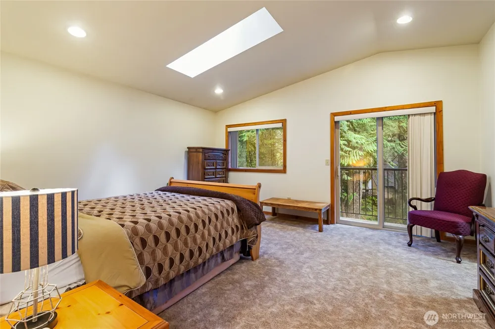 7077 Austin Pass Road Glacier, WA 98244
