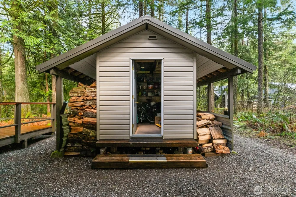 7077 Austin Pass Road Glacier, WA 98244