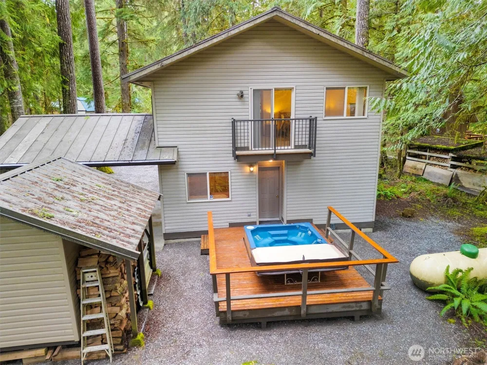 7077 Austin Pass Road Glacier, WA 98244