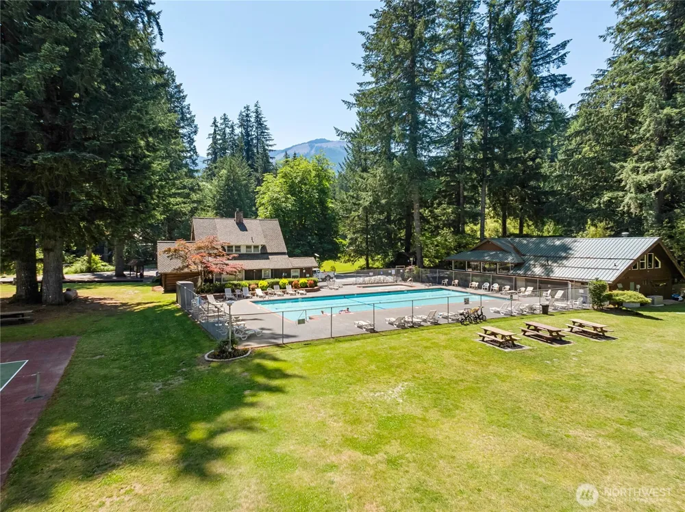 7077 Austin Pass Road Glacier, WA 98244