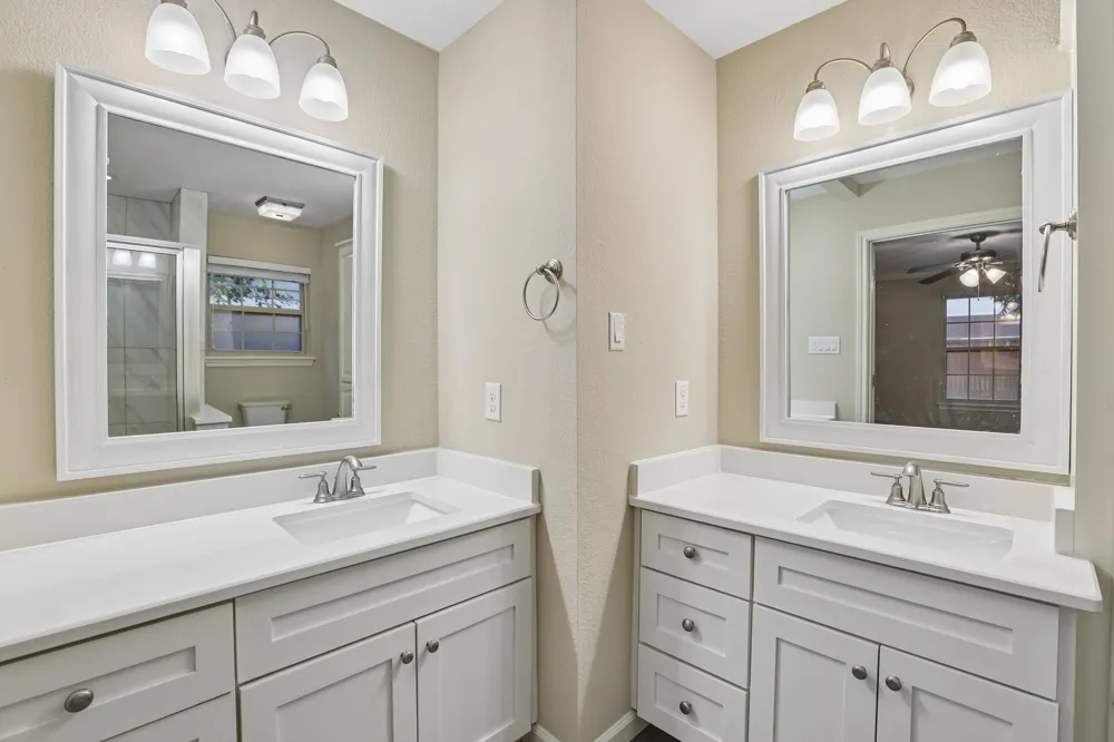 810 Vogel Drive Lockhart, TX 78644