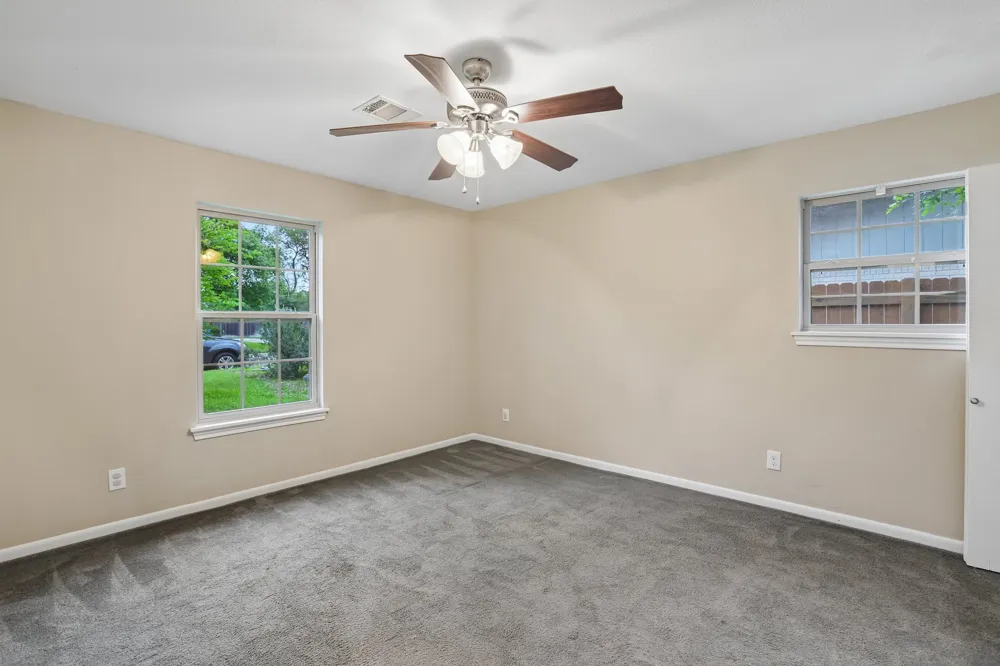 810 Vogel Drive Lockhart, TX 78644
