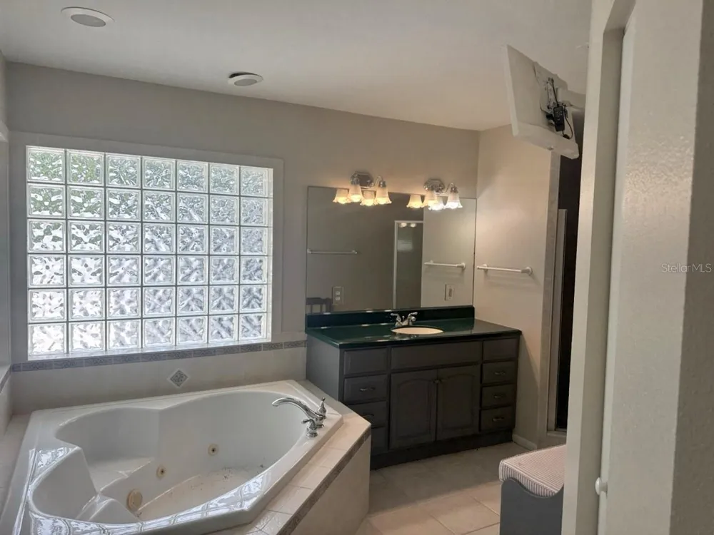13824 83RD PLACE Seminole, FL 33776