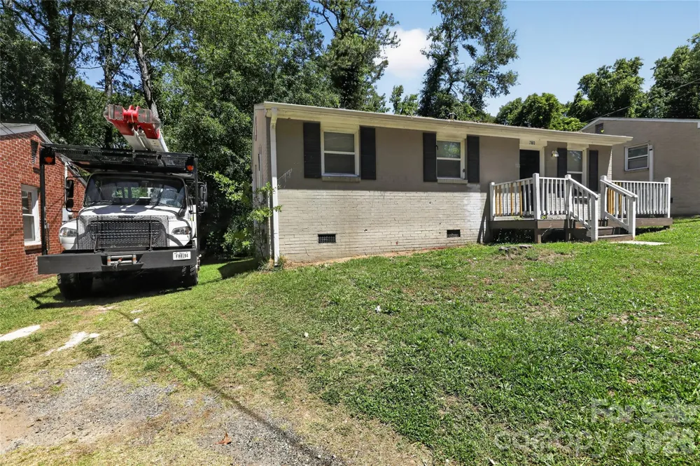 9 Delores Street Greenville, SC 29605