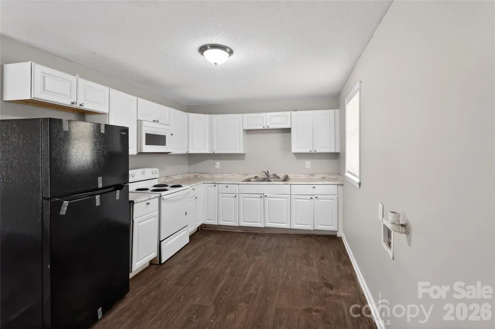 9 Delores Street Greenville, SC 29605