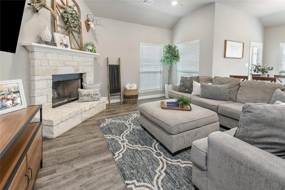 2006 Bleeker Cove Bryan, TX 77807
