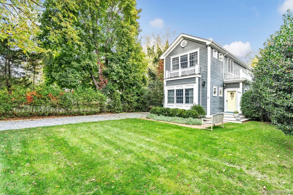 188 S Country Road Remsenburg, NY 11960