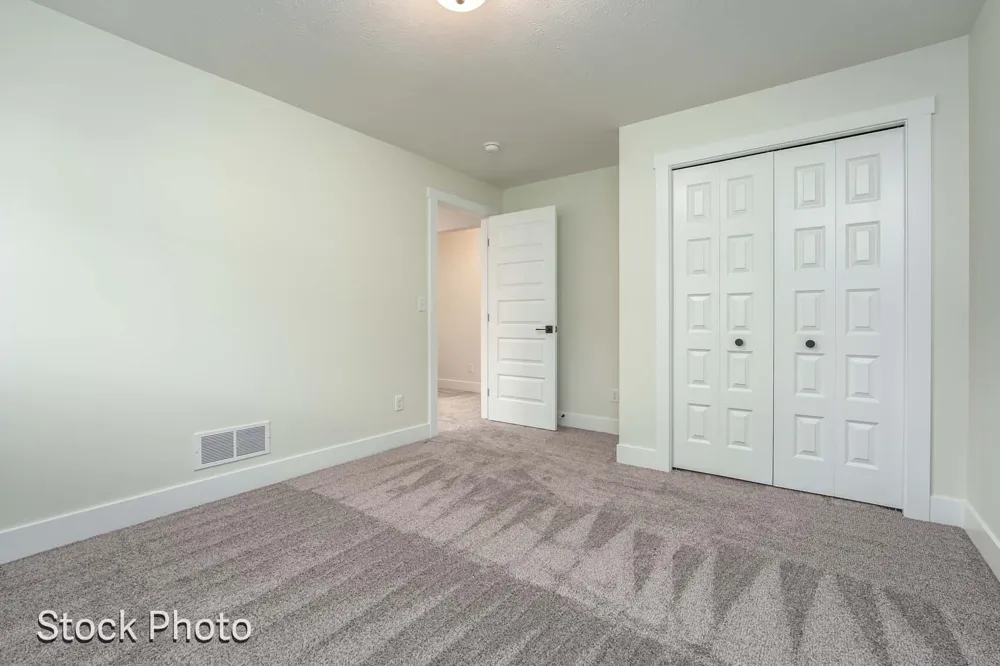 329 Round Hill Road Oshtemo Charter Township, MI 49009