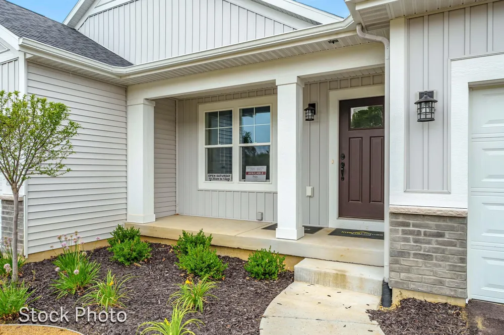 327 Round Hill Road Oshtemo Charter Township, MI 49009