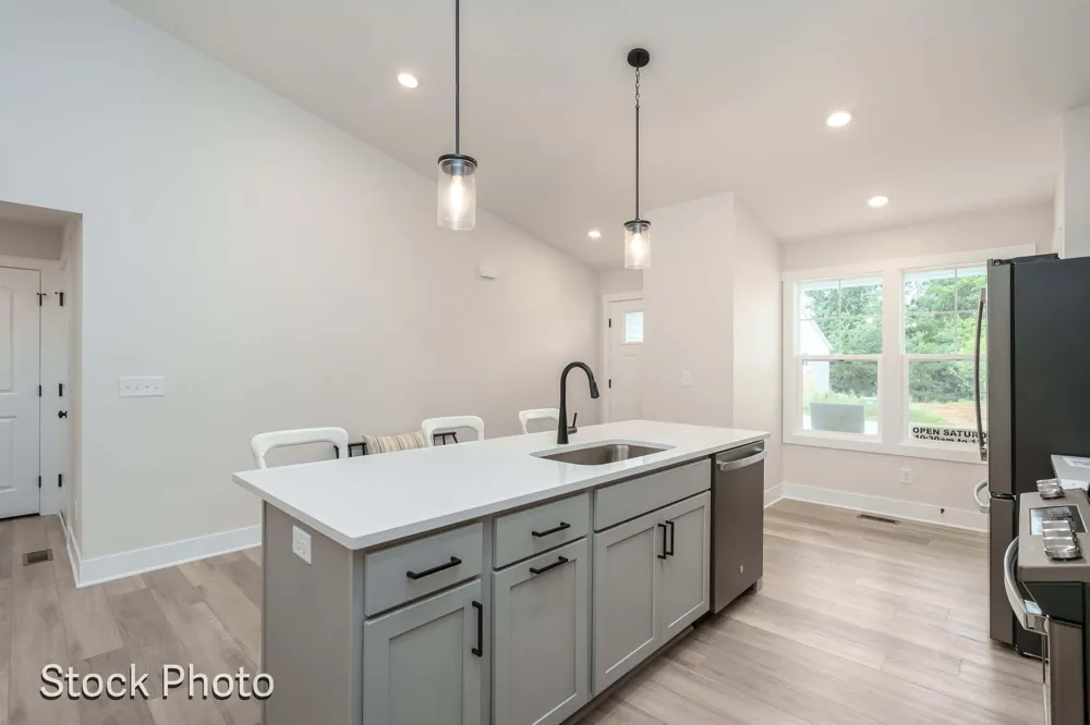 327 Round Hill Road Oshtemo Charter Township, MI 49009