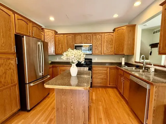3725 Shearwater Lane East Lansing City, MI 48823