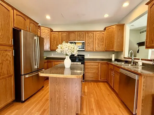 3725 Shearwater Lane East Lansing City, MI 48823