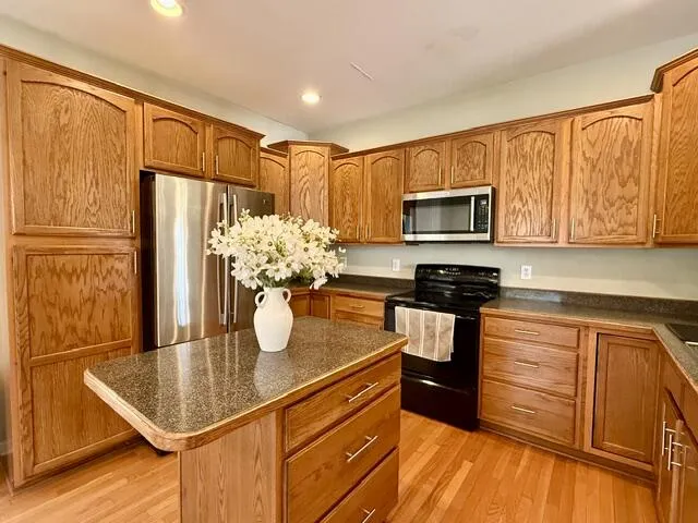 3725 Shearwater Lane East Lansing City, MI 48823