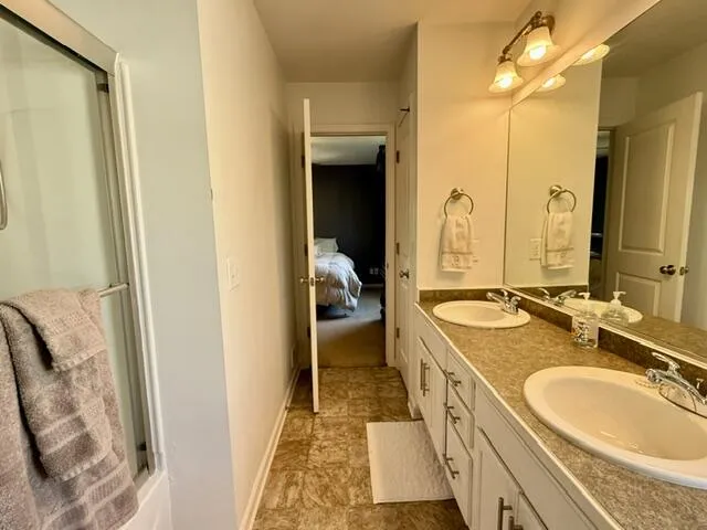 3725 Shearwater Lane East Lansing City, MI 48823