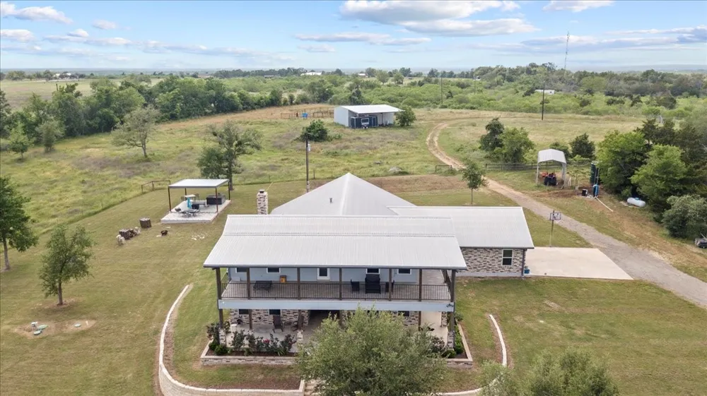 1883 Watterson Road Red Rock, TX 78662