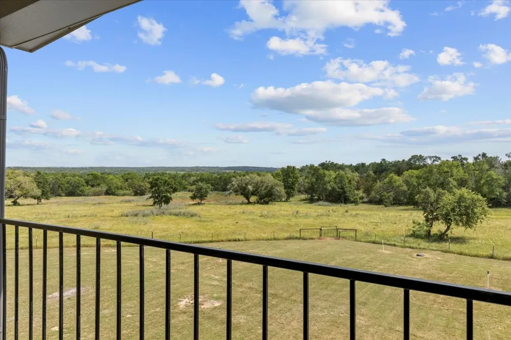 1883 Watterson Road Red Rock, TX 78662