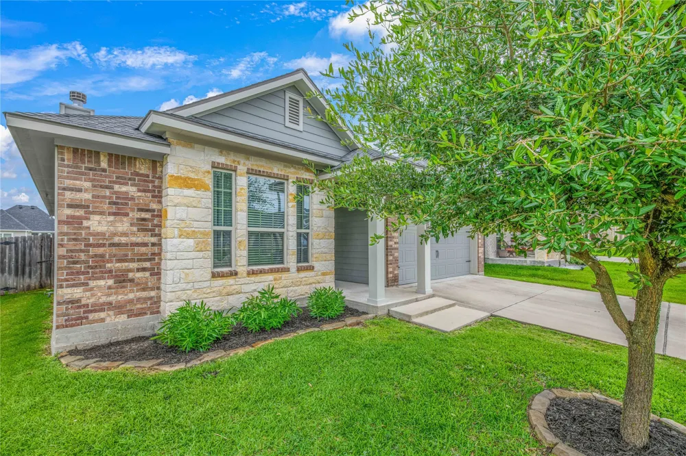 2006 Bleeker Cove Bryan, TX 77807