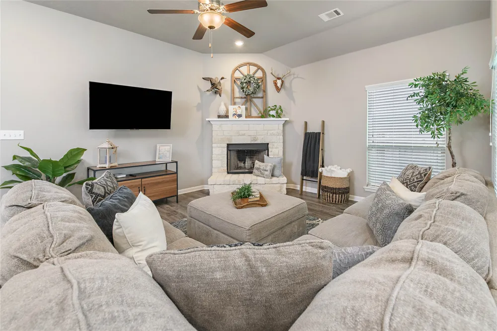 2006 Bleeker Cove Bryan, TX 77807
