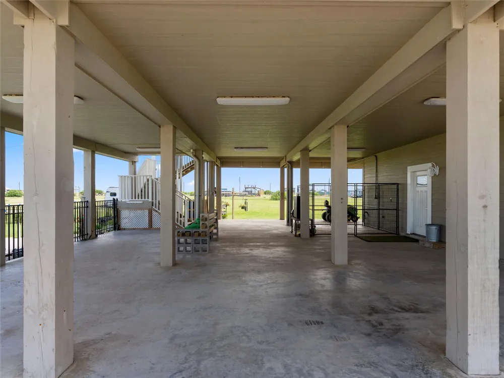 213 Porpoise Dr Drive Palacios, TX 77465