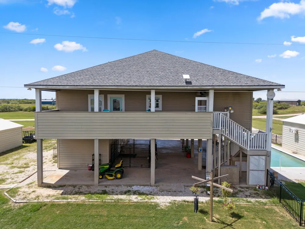 213 Porpoise Dr Drive Palacios, TX 77465