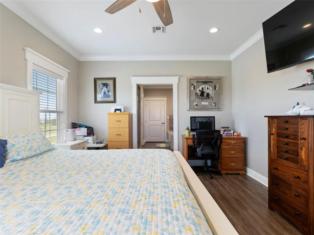 213 Porpoise Dr Drive Palacios, TX 77465