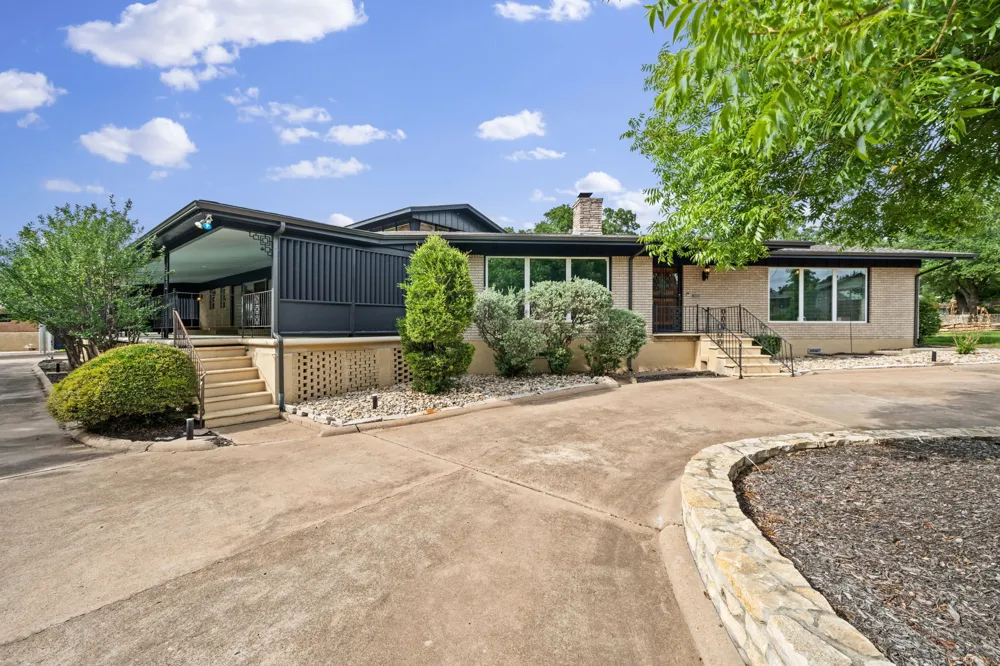 801 NW 7th Avenue Mineral Wells, TX 76067