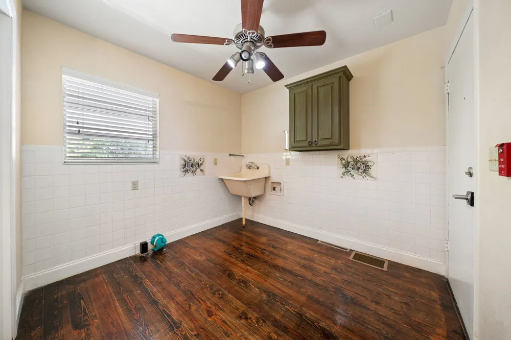801 NW 7th Avenue Mineral Wells, TX 76067