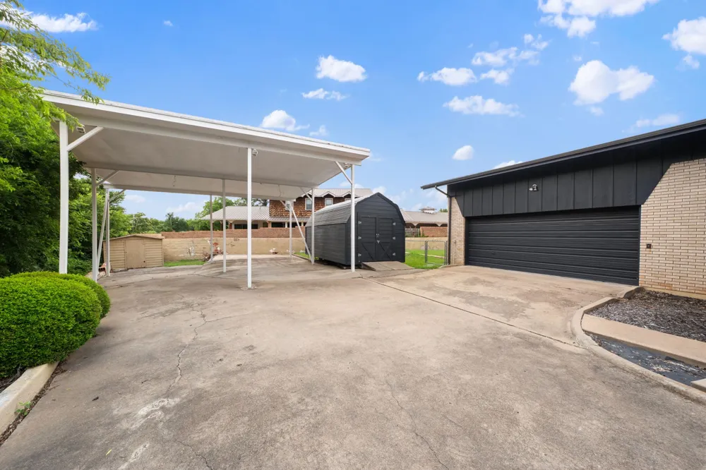 801 NW 7th Avenue Mineral Wells, TX 76067