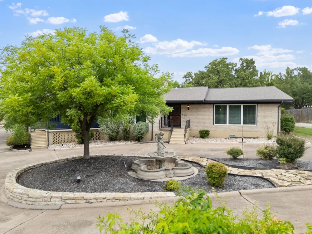 801 NW 7th Avenue Mineral Wells, TX 76067