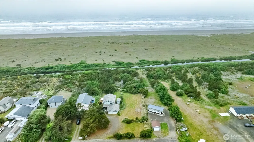20 Haven Lane Copalis Beach, WA 98535