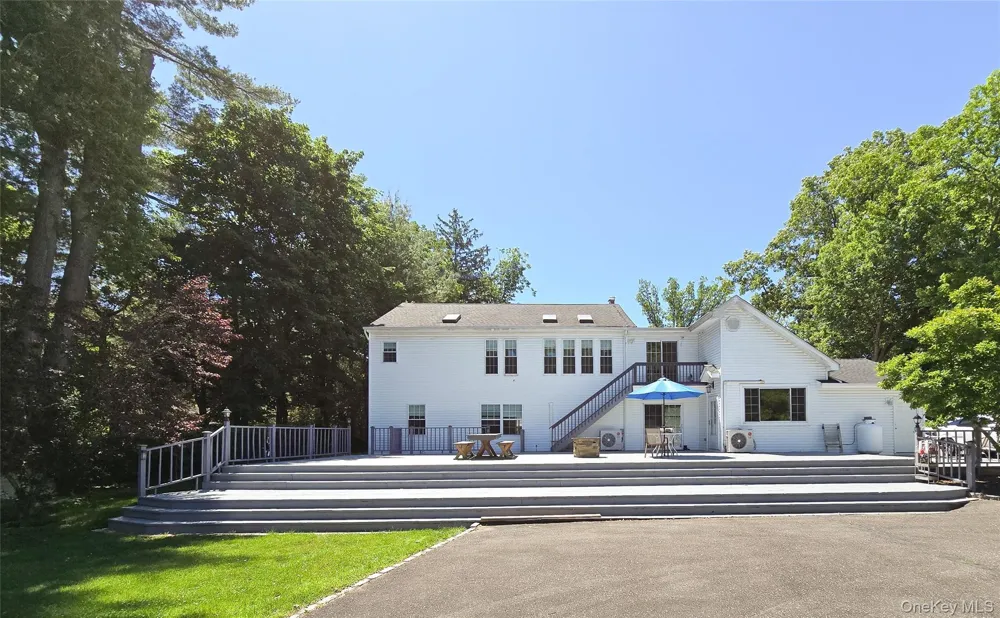 249 Cold Spring Road Syosset, NY 11791