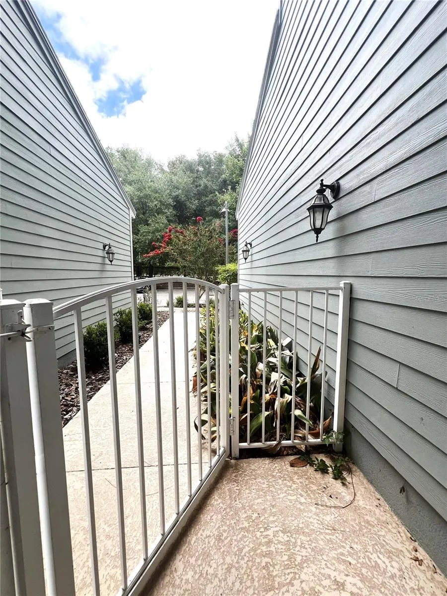 1762 NW 34TH STREET #2 Gainesville, FL 32605