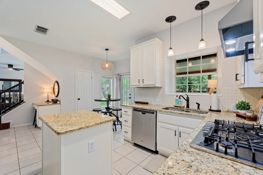 1503 Warren Cove Cedar Park, TX 78613