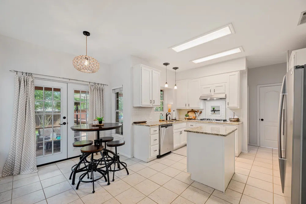 1503 Warren Cove Cedar Park, TX 78613