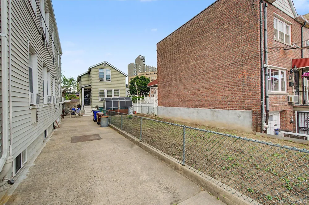 1608 Merry Avenue Bronx, NY 10461