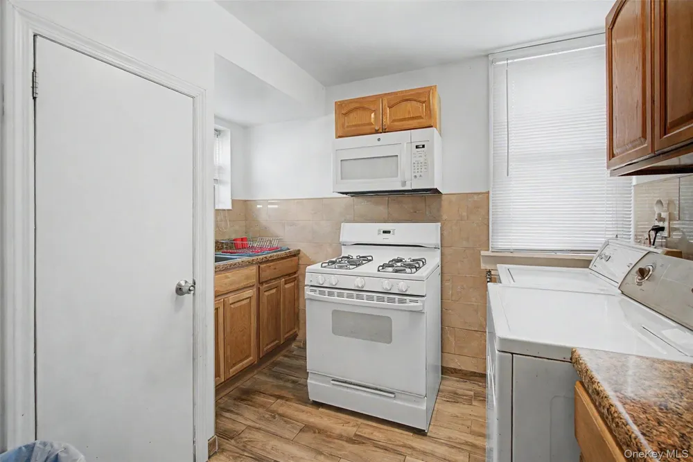 1608 Merry Avenue Bronx, NY 10461