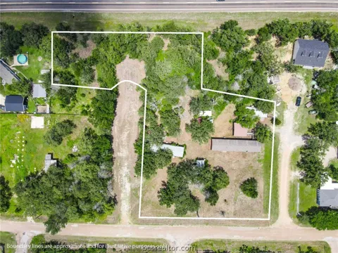 108 Moss Oak Circle
