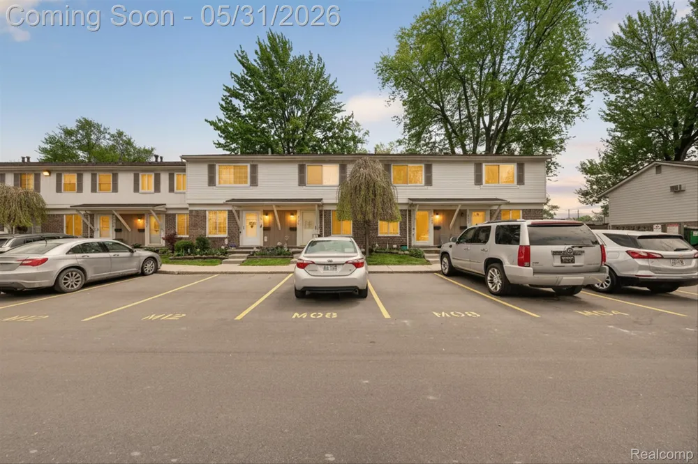 39700 Manor Drive #10 Harrison Charter Township, MI 48045