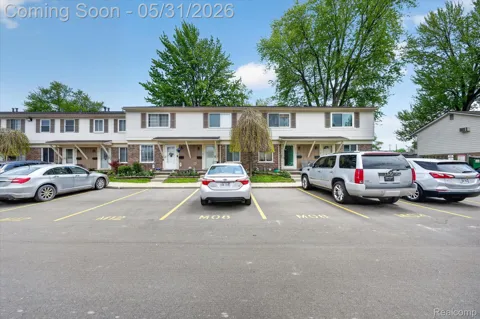 39700 Manor Drive #10