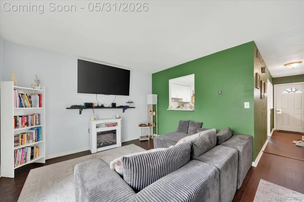 39700 Manor Drive #10 Harrison Charter Township, MI 48045