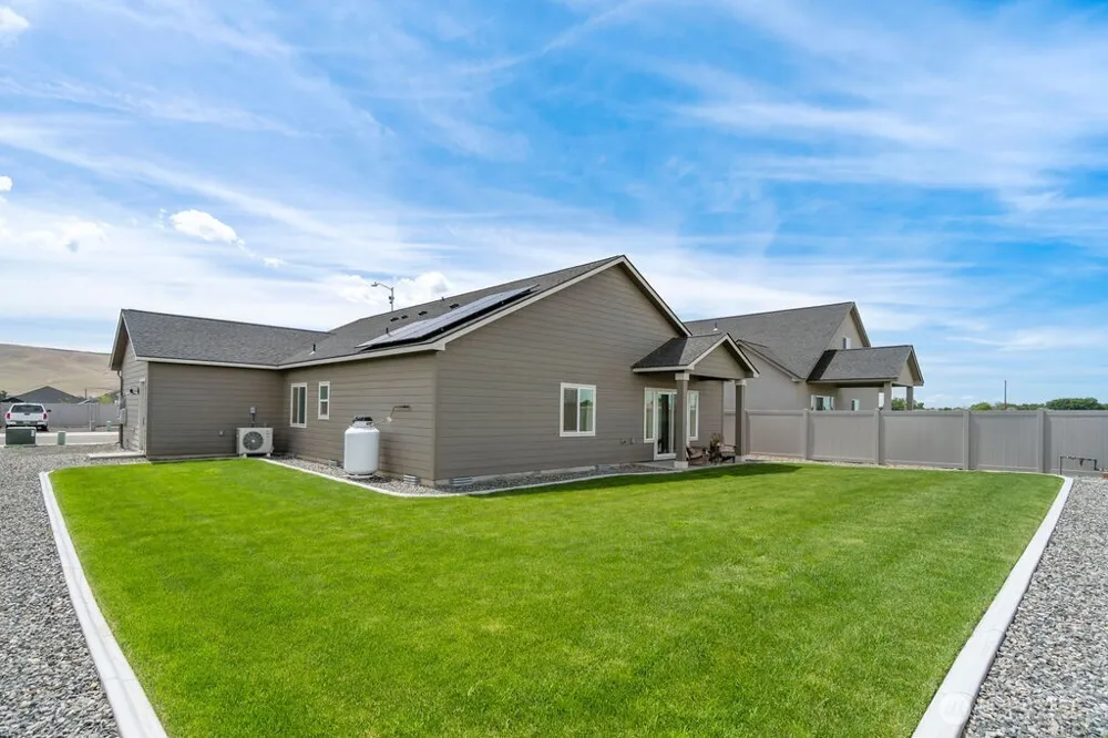 231 Schrute Road Prosser, WA 99350