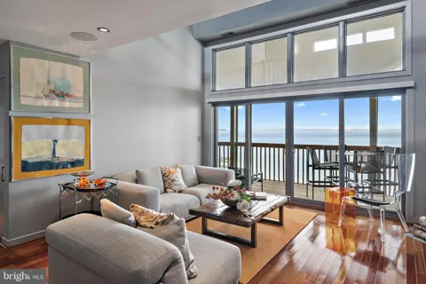 2127 BEACH VILLAGE COURT #202