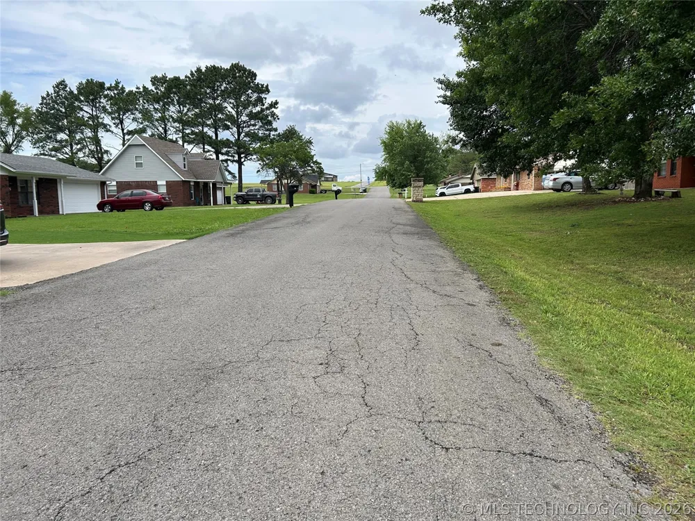 82 S Gladd Road Fort Gibson, OK 74434