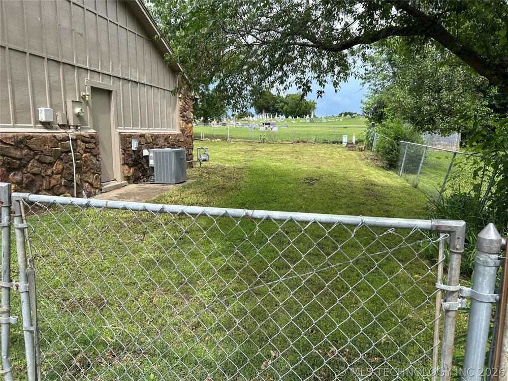 82 S Gladd Road Fort Gibson, OK 74434