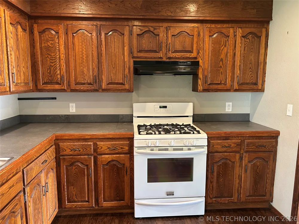 82 S Gladd Road Fort Gibson, OK 74434