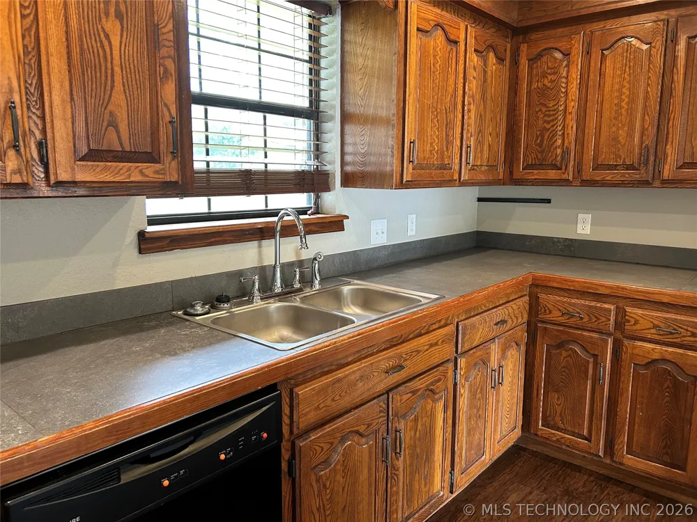 82 S Gladd Road Fort Gibson, OK 74434