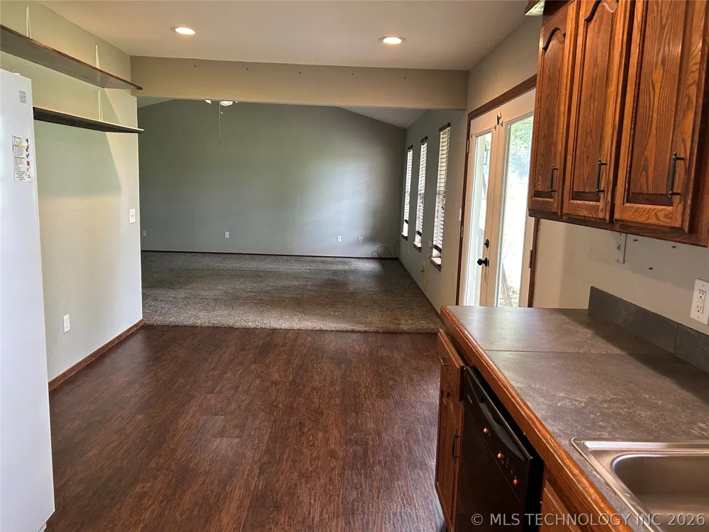 82 S Gladd Road Fort Gibson, OK 74434